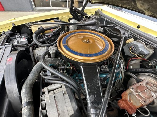 Cadillac-Seville-1977-Naples-Yellow-Yellow-Leather-39