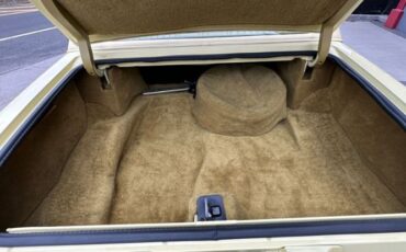 Cadillac-Seville-1977-Naples-Yellow-Yellow-Leather-4