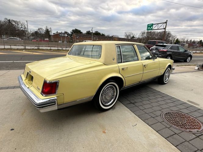 Cadillac-Seville-1977-Naples-Yellow-Yellow-Leather-7