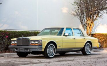Cadillac-Seville-1977-Naples-Yellow-Yellow-Leather-9