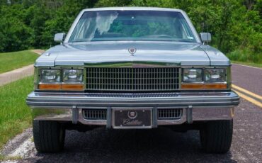 Cadillac-Seville-1977-Silver-10
