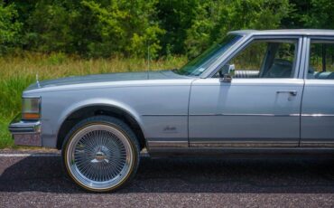 Cadillac-Seville-1977-Silver-12