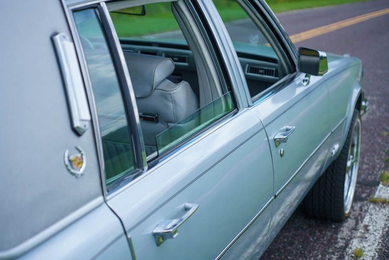 Cadillac-Seville-1977-Silver-18