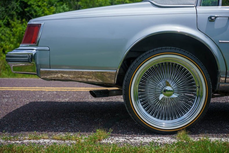 Cadillac-Seville-1977-Silver-34