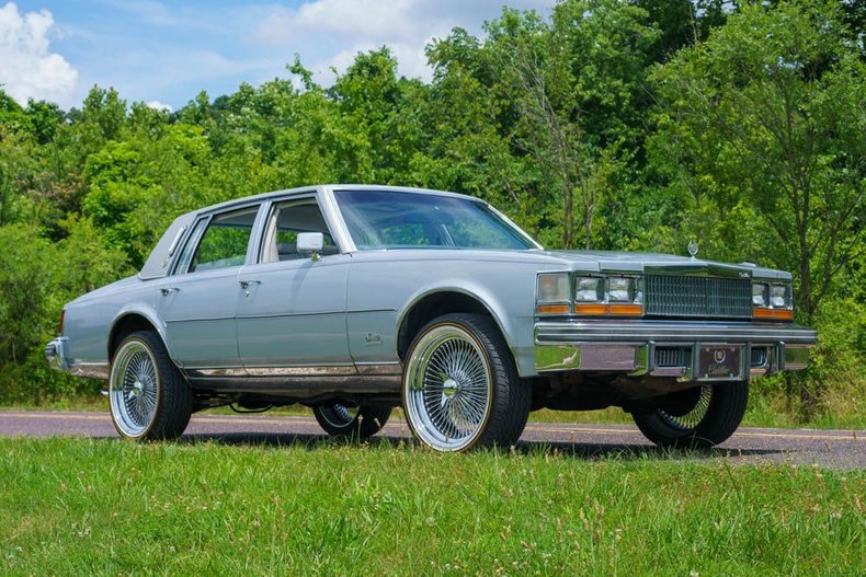 Cadillac-Seville-1977-Silver-45