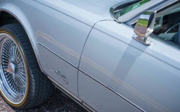 Cadillac-Seville-1977-Silver-48