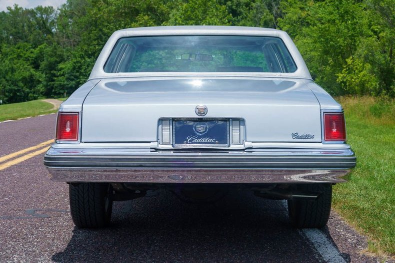 Cadillac-Seville-1977-Silver-5