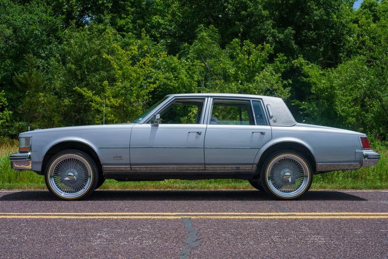 Cadillac-Seville-1977-Silver-7