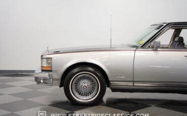 Cadillac-Seville-1978-Black-Gray-19