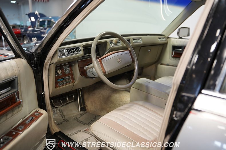 Cadillac-Seville-1978-Black-Gray-2