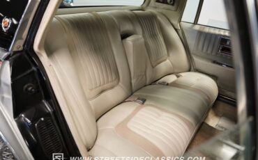 Cadillac-Seville-1978-Black-Gray-22