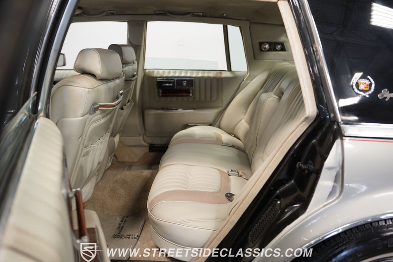 Cadillac-Seville-1978-Black-Gray-26