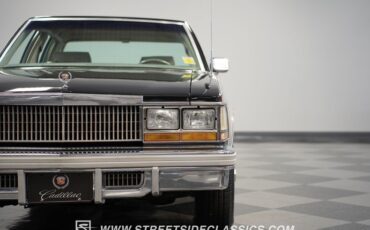 Cadillac-Seville-1978-Black-Gray-27