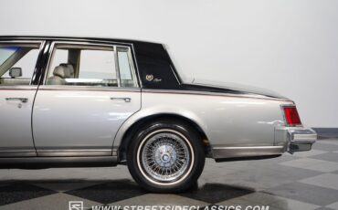 Cadillac-Seville-1978-Black-Gray-28