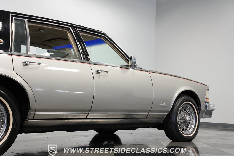 Cadillac-Seville-1978-Black-Gray-31