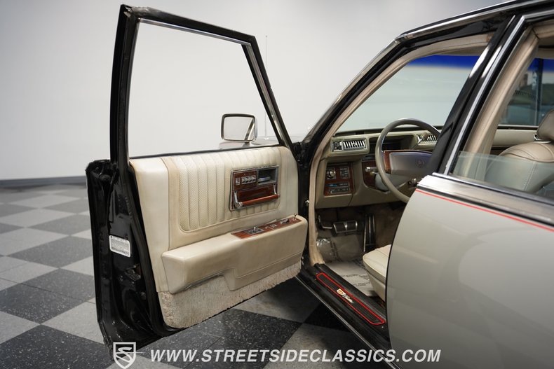 Cadillac-Seville-1978-Black-Gray-39