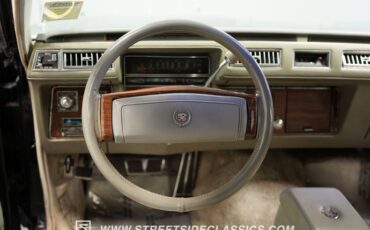Cadillac-Seville-1978-Black-Gray-42