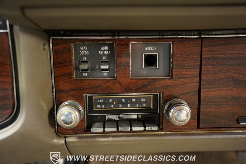 Cadillac-Seville-1978-Black-Gray-45