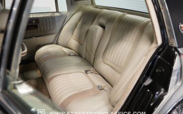 Cadillac-Seville-1978-Black-Gray-49