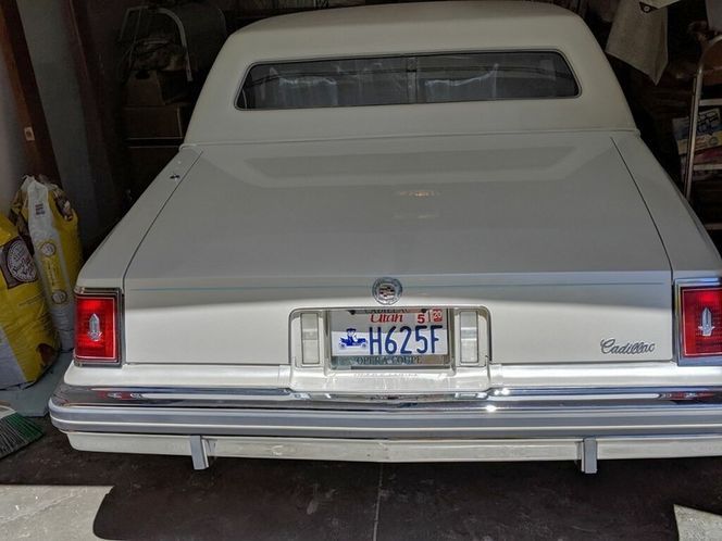 Cadillac-Seville-1978-White-Blue-19