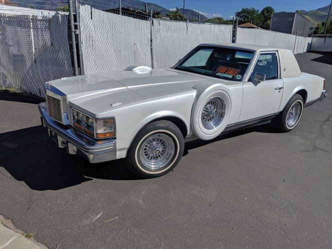 Cadillac-Seville-1978-White-Blue-40