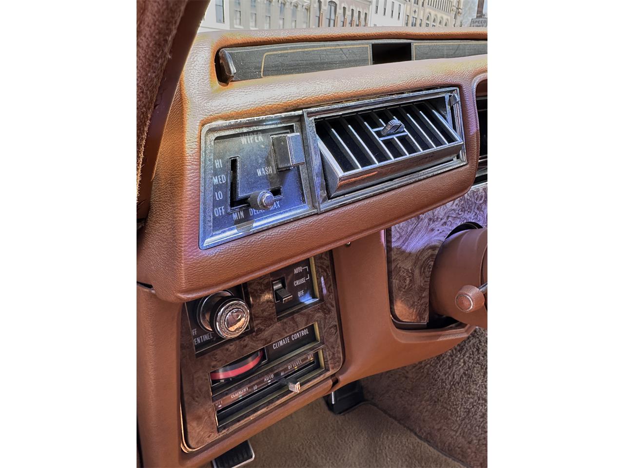 Cadillac-Seville-1979-Medium-Brown-Tan-35