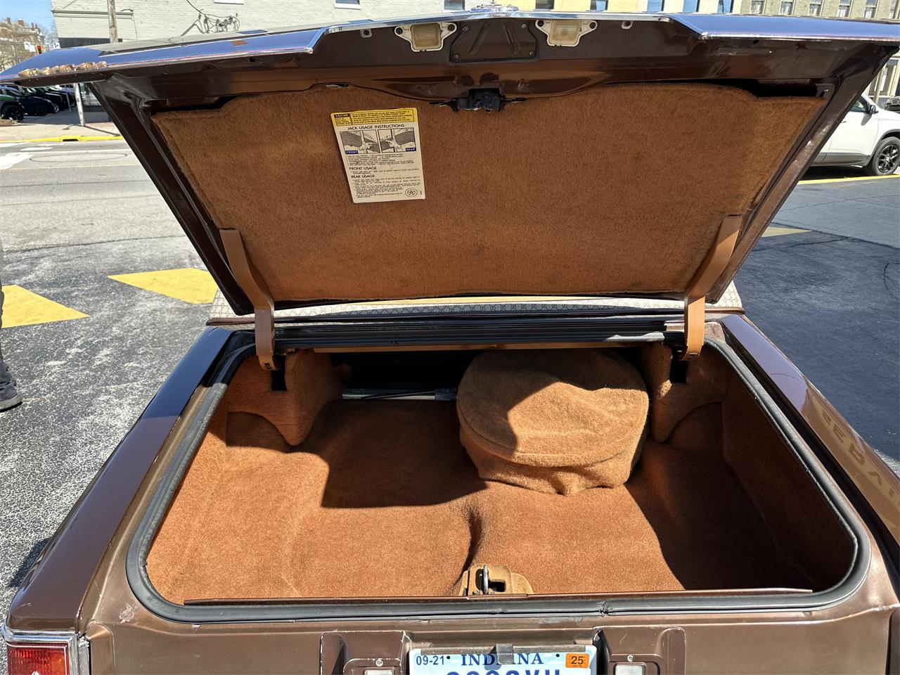 Cadillac-Seville-1979-Medium-Brown-Tan-43