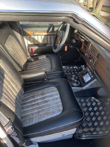 Cadillac-Seville-1980-SilverBlack-11