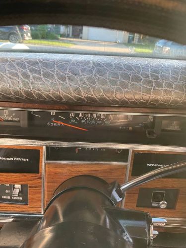 Cadillac-Seville-1980-SilverBlack-6