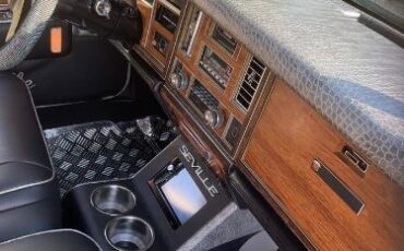 Cadillac-Seville-1980-SilverBlack-9