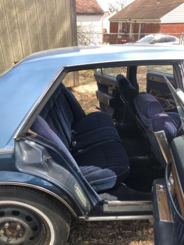 Cadillac-Seville-1981-11
