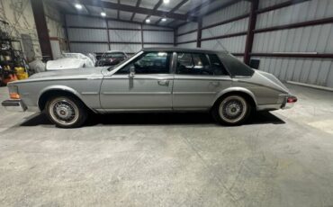 Cadillac-Seville-1984-GrayBlack-Black-Leather-5