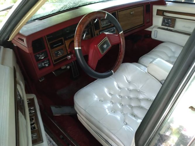 Cadillac-Seville-1984-Red-9