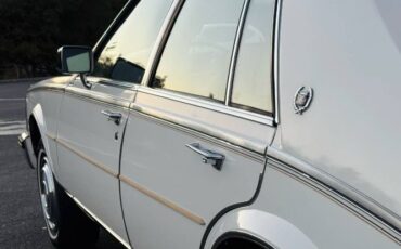 Cadillac-Seville-1984-White-13