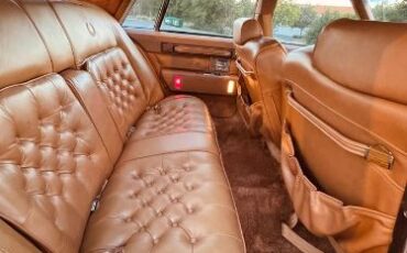 Cadillac-Seville-1984-White-21