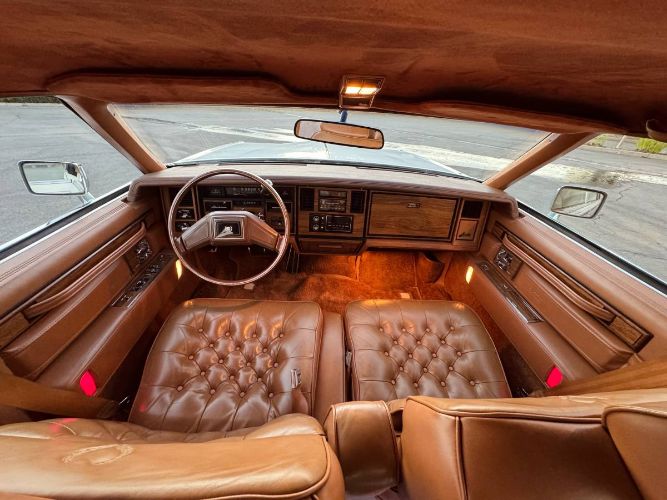 Cadillac-Seville-1984-White-5
