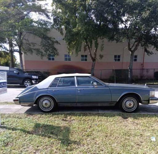 Cadillac-Seville-1985-1