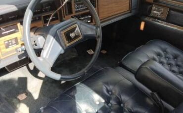 Cadillac-Seville-1985