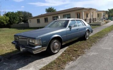 Cadillac-Seville-1985-4