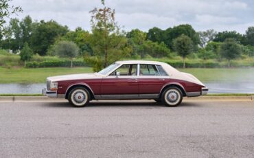 Cadillac-Seville-1985-4-Door-24