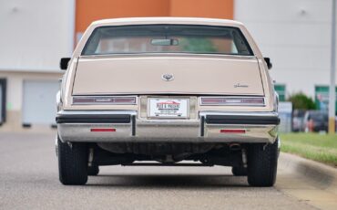Cadillac-Seville-1985-4-Door-29