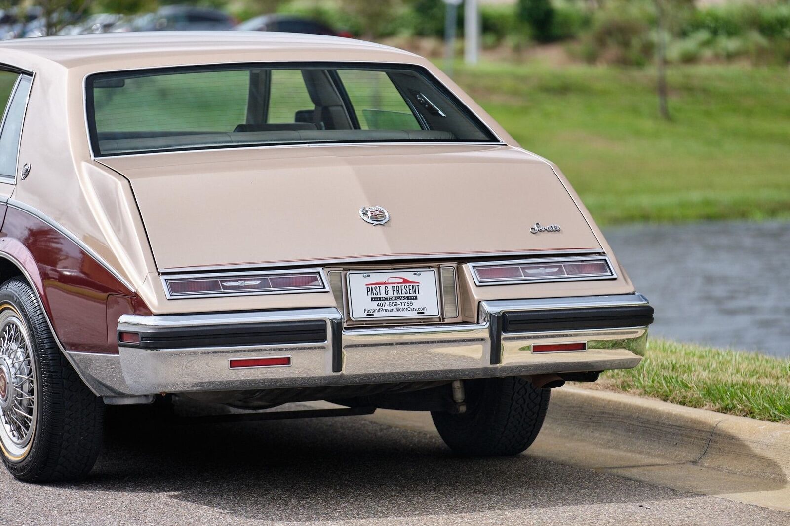 Cadillac-Seville-1985-4-Door-30