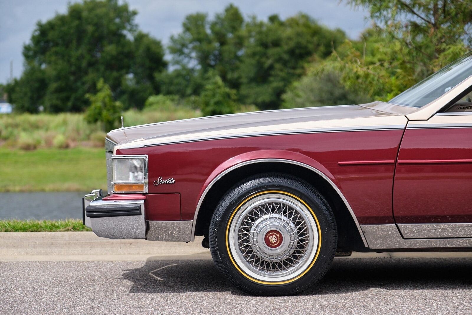 Cadillac-Seville-1985-4-Door-34