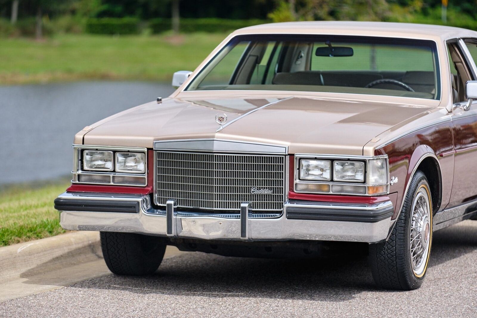 Cadillac-Seville-1985-4-Door-35