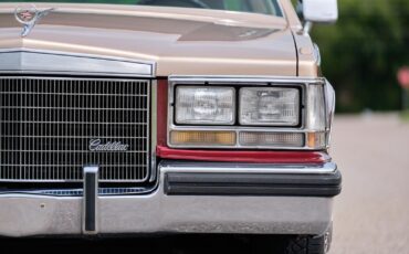 Cadillac-Seville-1985-4-Door-38