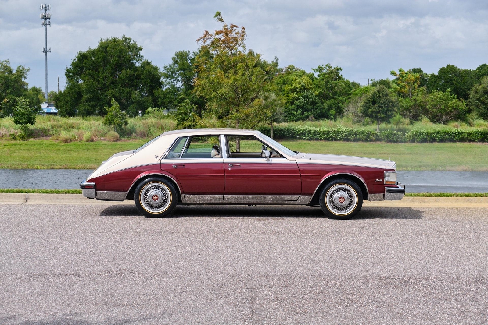 Cadillac-Seville-1985-4-Door-6