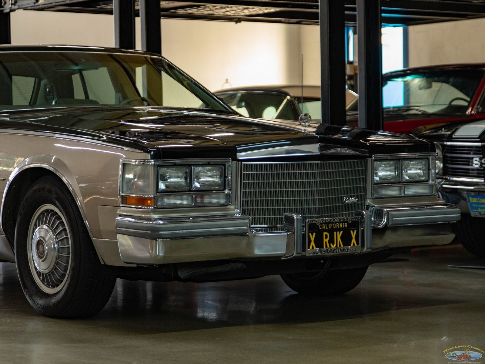 Cadillac-Seville-1985-Sedan-11