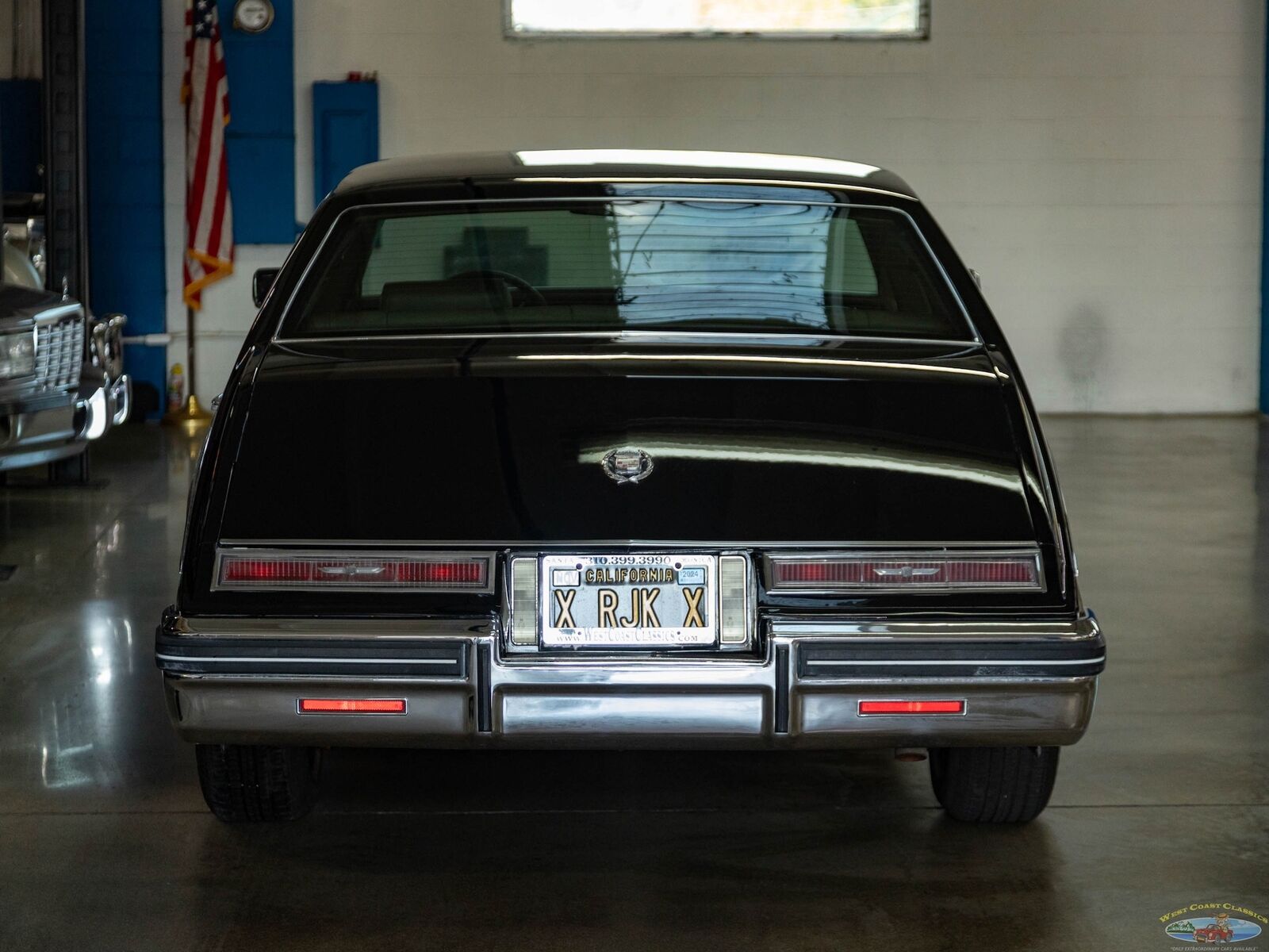 Cadillac-Seville-1985-Sedan-16
