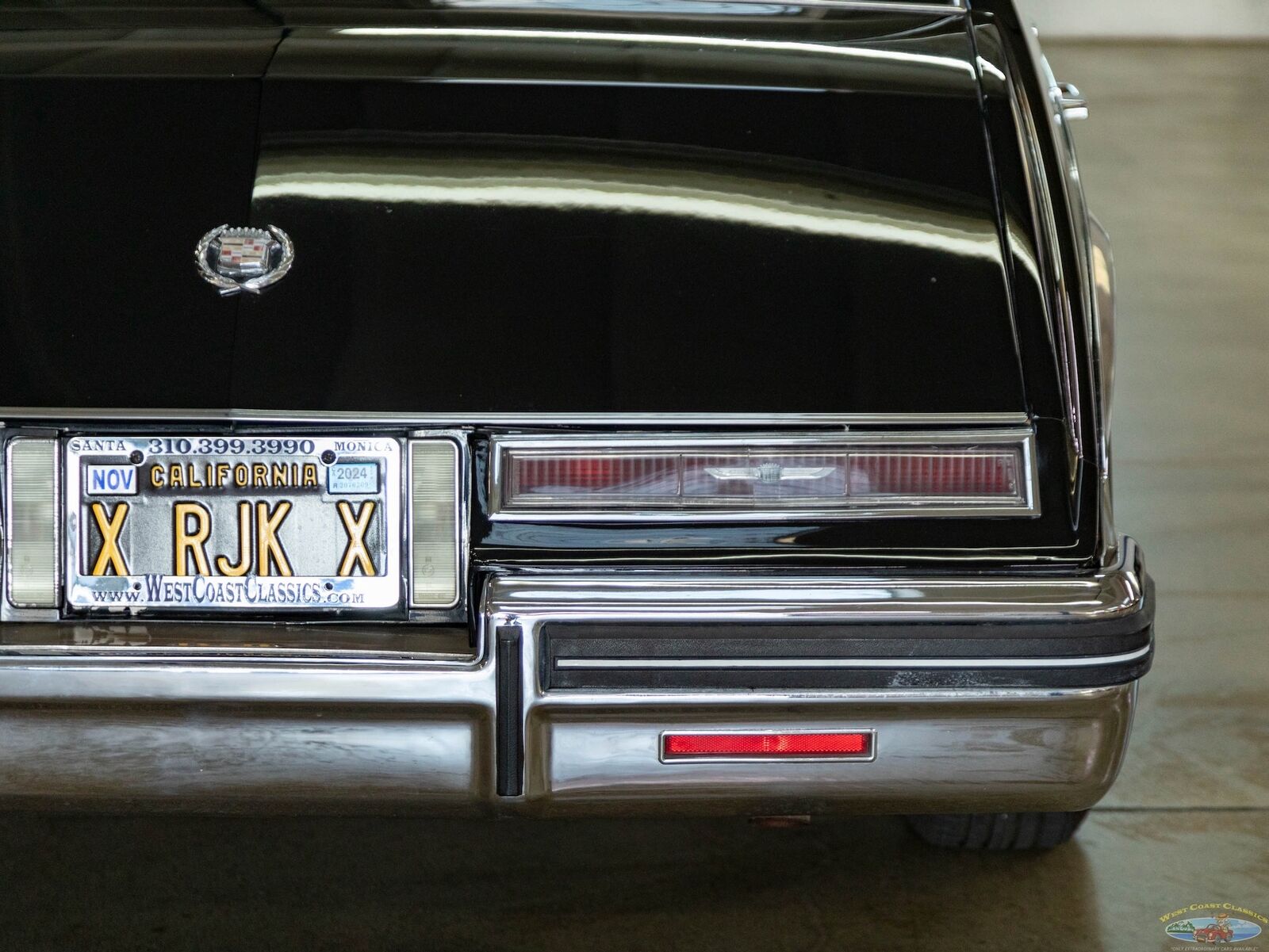Cadillac-Seville-1985-Sedan-19