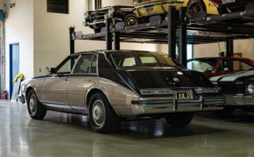 Cadillac-Seville-1985-Sedan-20